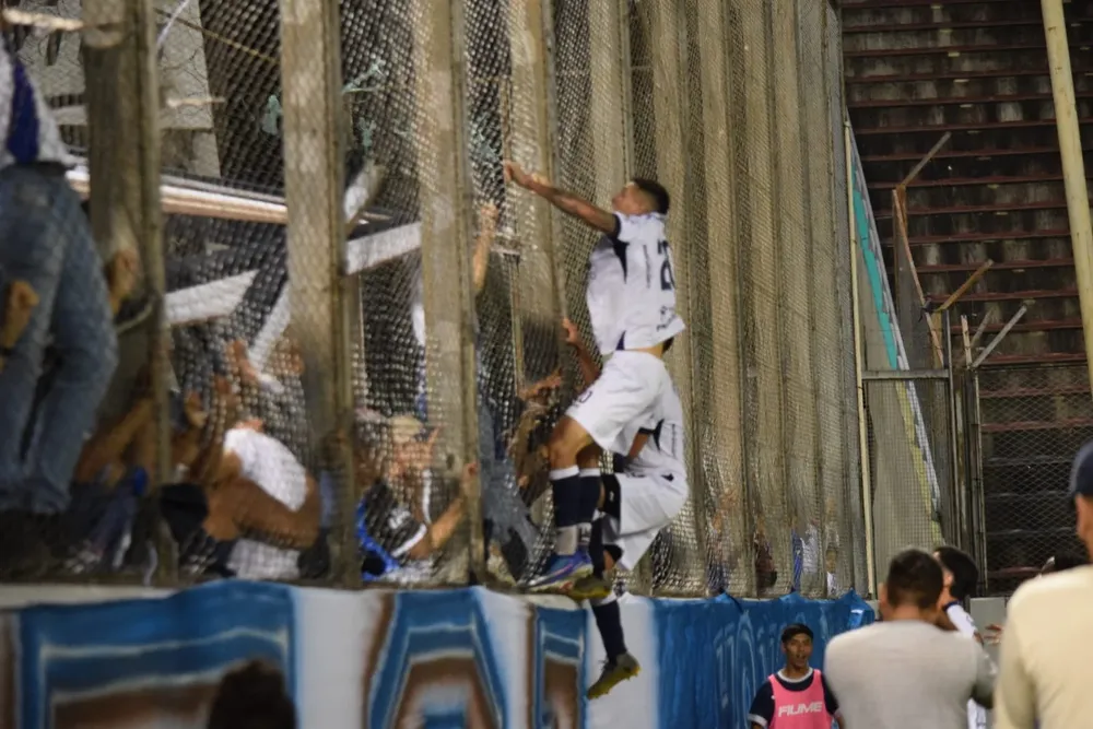 Gol de Juventud frente a Sol de América
